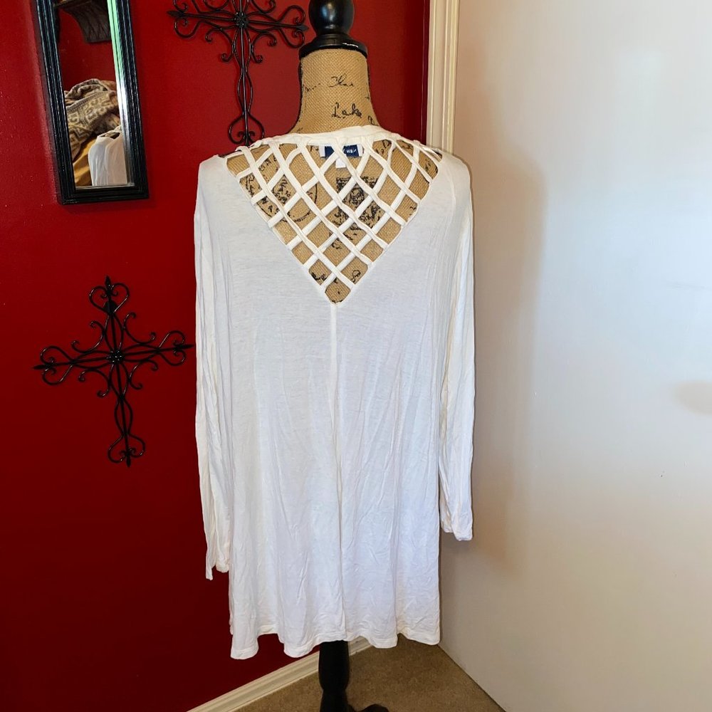 Prescott New York White Long Cardigan with Cut Outs